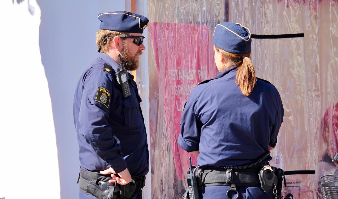 
Var fjärde anställd polis uppger att de utsatts för någon form av otillåten eller otillbörlig påverkan, självcensur, kartläggning eller trakasserier. Foto: Susanne W. Lamm                                            