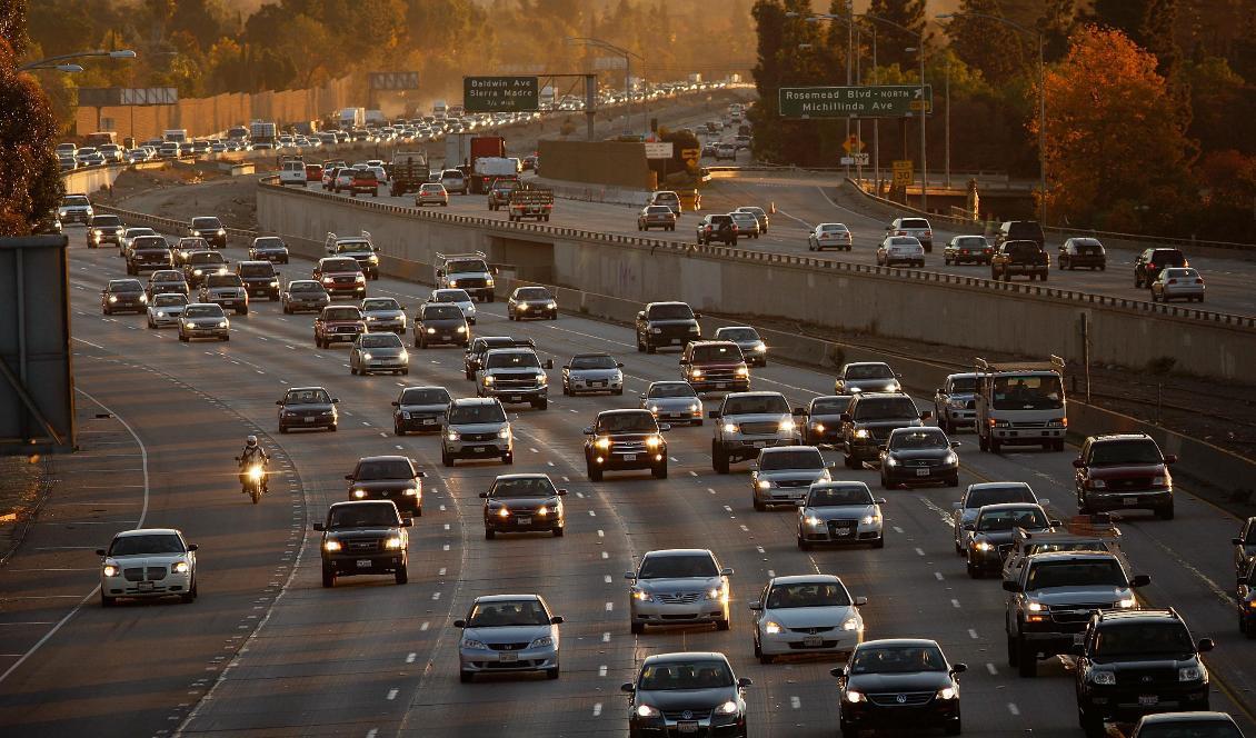 

Bilister på en motorväg mellan Los Angeles och Pasadena i Kalifornien den 1 december 2009. Foto: David McNew/Getty Images                                                                                        