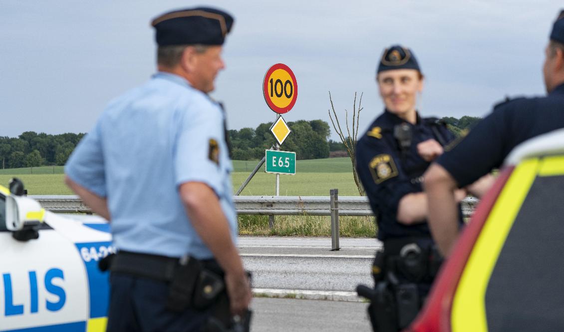 Polisen har stärkt bevakningen utmed E65 mellan Ystad och Malmö efter den senaste tidens stenkastning mot främst danskregistrerade fordon. Arkivbild. Foto:  Johan Nilsson/TT