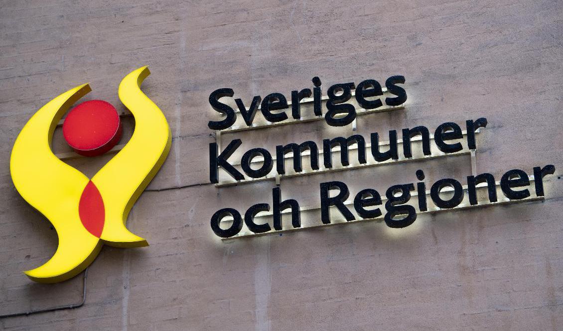 Enligt Sveriges Kommuner och Regioner har det blivit vanligare att kommunanställda pressas att fatta felaktiga beslut. Arkivbild. Foto: Henrik Montgomery/TT