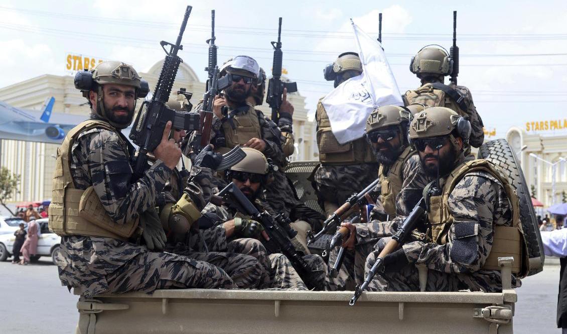 Talibaner på Kabuls flygplats. Arkivbild. Foto: Khwaja Tawfiq Sediqi/AP/TT