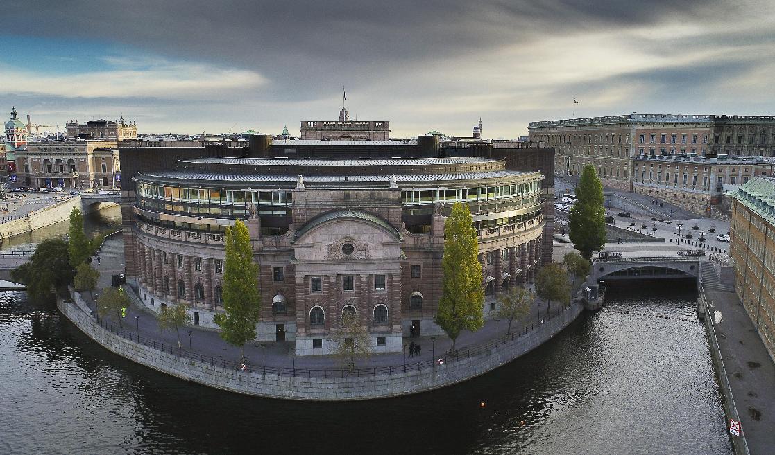 Regeringens budget saknar på förhand tillräckligt stöd i riksdagen och vägen fram till ett ja kan bli svår. Arkivbild. Foto: Jonas Ekströmer/TT