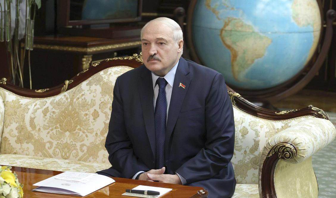 Frankrike har inte erkänt Aleksandr Lukasjenko som Belarus president efter det omtvistade valet förra året. Arkivbild. Foto: Maxim Guchek/AP/TT
