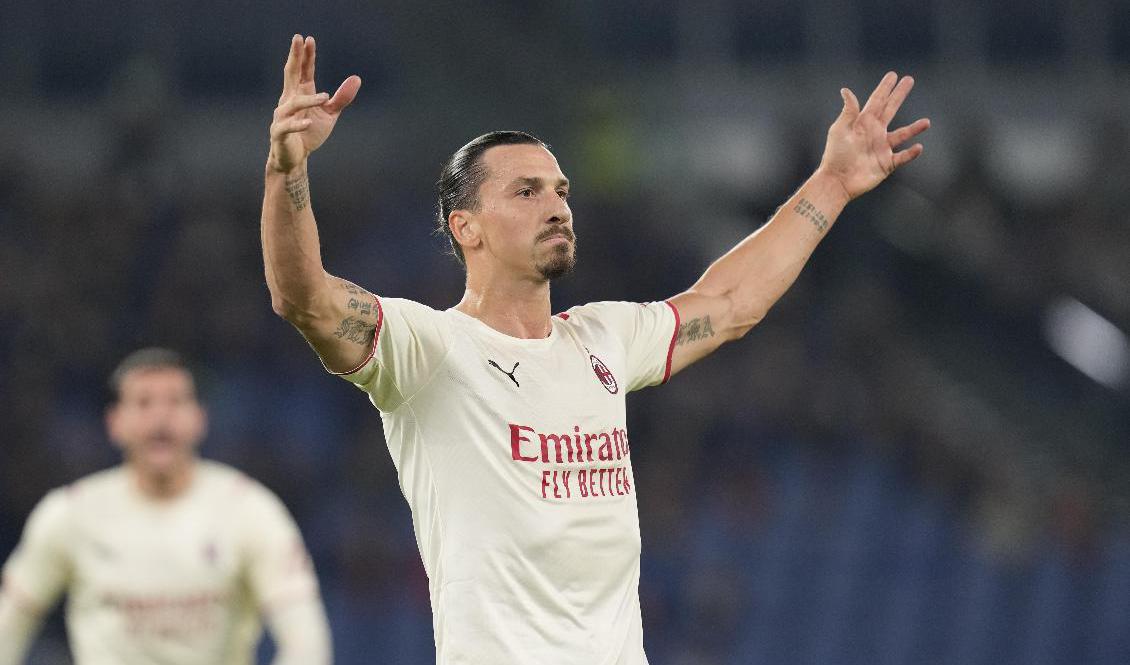 Zlatan Ibrahimovic firar efter sitt 1–0-mål borta i toppmötet med Roma. Foto: Gregorio Borgia/AP/TT
