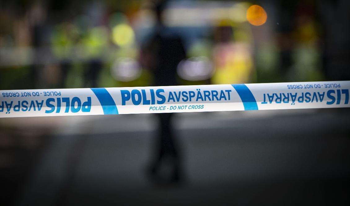 Poliser jagar just nu en pistolman i Linköping. Arkivbild. Foto: Johan Nilsson/TT