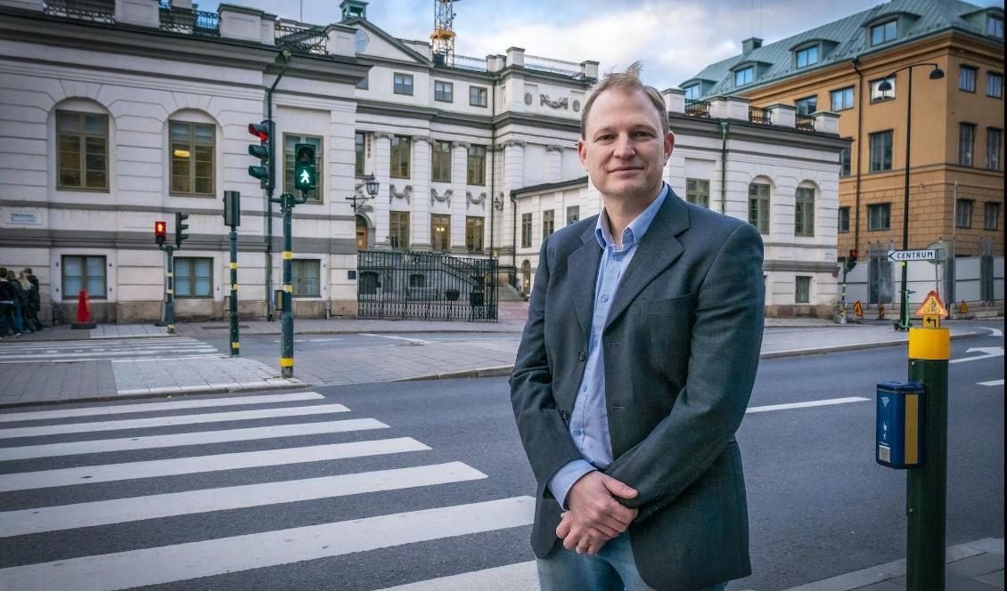 Alexander Pohl, civilingenjör som jobbat med projektfinansiering av vindkraftsparker anser att utländska vindkraftbolag exploaterar svensk natur. Foto: Bilbo Lantto