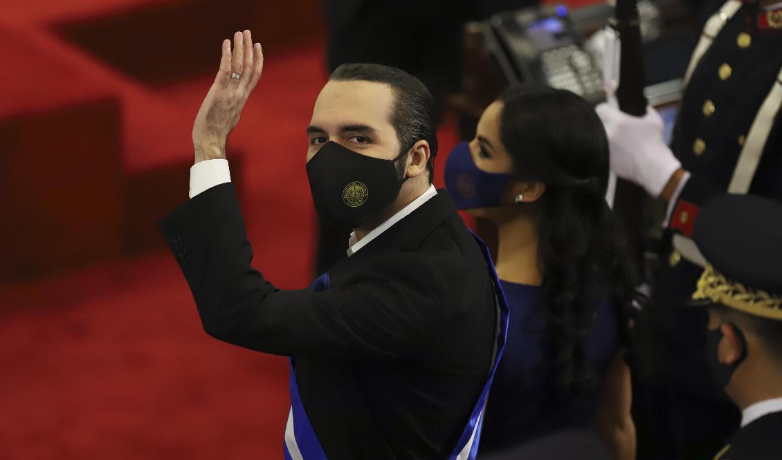 El Salvadors president Nayib Bukele anklagas för korruption och för att föra landet mot ett allt mer auktoritärt styre. Foto: Salvador Melendez/AP/TT