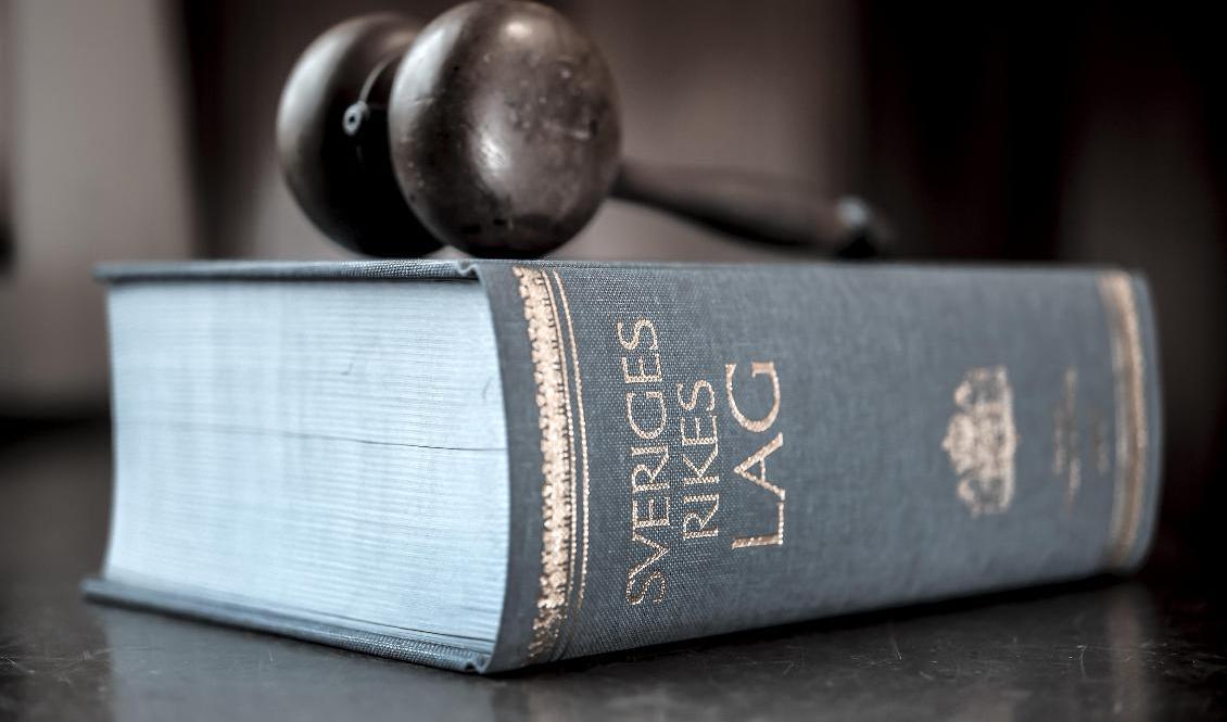 En tidigare kommunal vd döms för mutbrott. Arkivbild. Foto: Anders Wiklund/TT