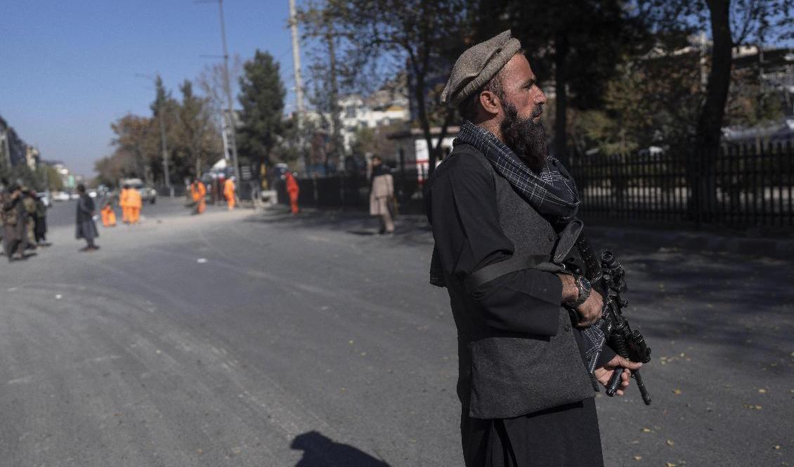 En medlem i talibanrörelsen i huvudstaden Kabul. Arkivbild. Foto: Petros Giannakouris/AP/TT