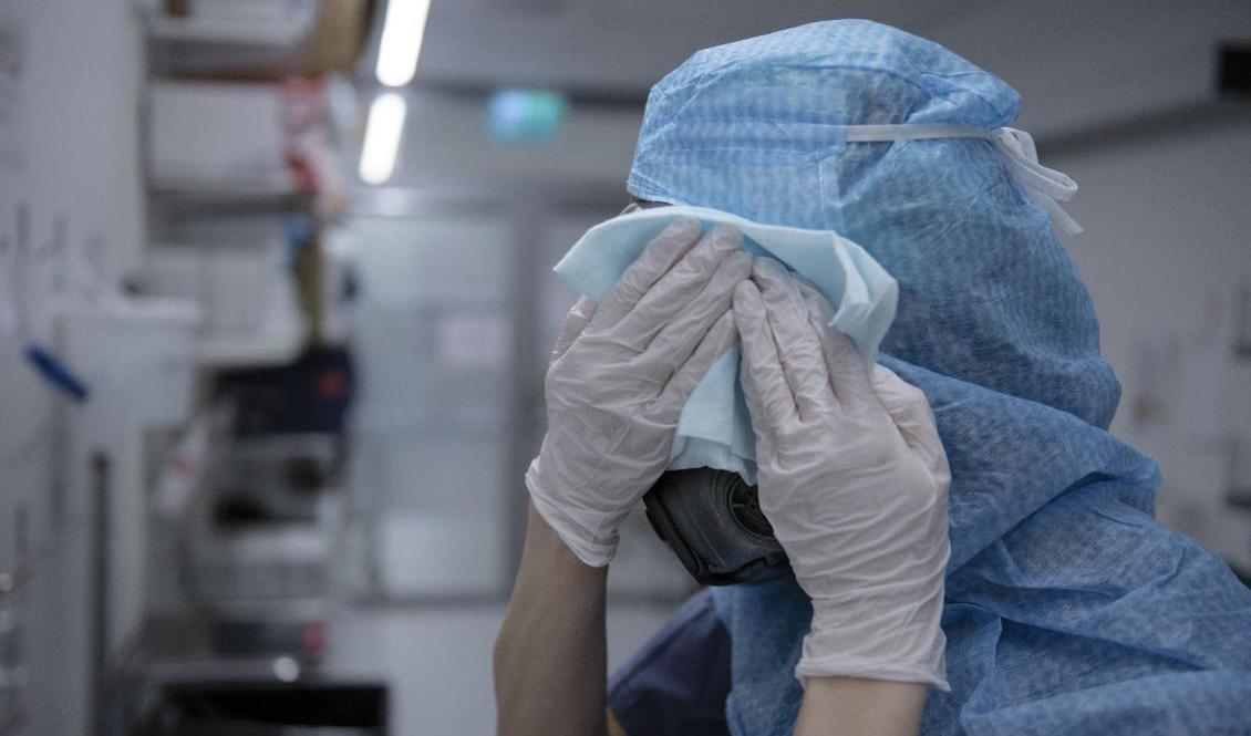 Flera fackförbund inom vårdsektorn har krävt att en nationell kriskommission granskar arbetsmiljön i vården. Men regeringen säger nej. Arkivbild. Foto: Staffan Löwstedt/SvD/TT
