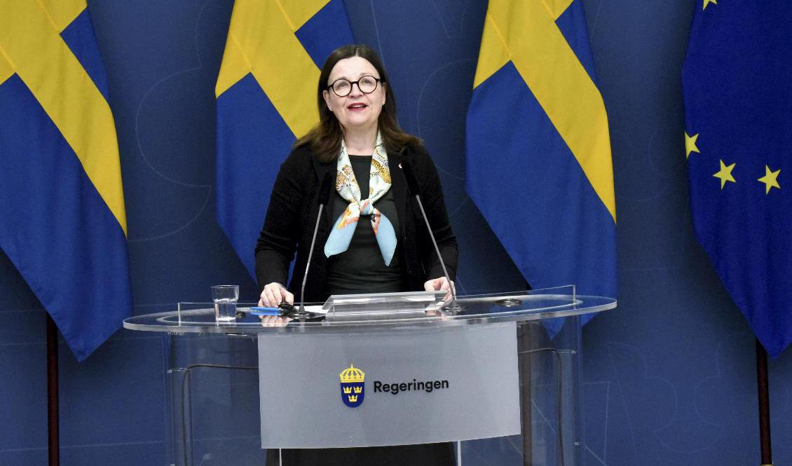 Utbildningsminister Anna Ekström (S) presenterar regeringens lagförslag om planering och dimensionering av gymnasial utbildning. Foto: Marko Säävälä/TT