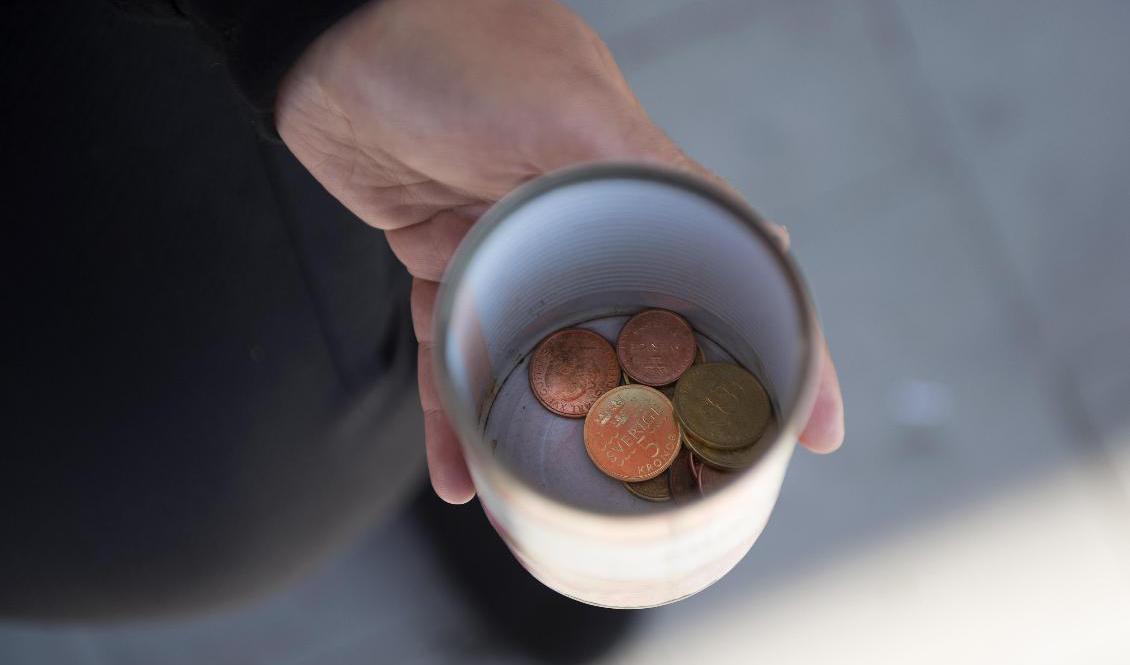 Den litauiske mannen som tiggde vid ingången till Köpenhamns centralstation döms till 60 dagars fängelse i en dom som fastställts av Högsta domstolen. Foto: Björn Lindgren/TT