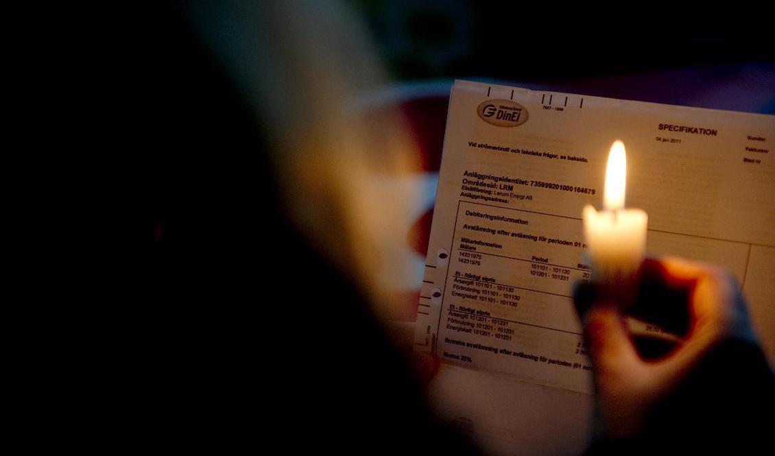 Många konsumenter famlar i mörkret efter att ha fått dyra elräkningar. Arkivbild. Foto: TT