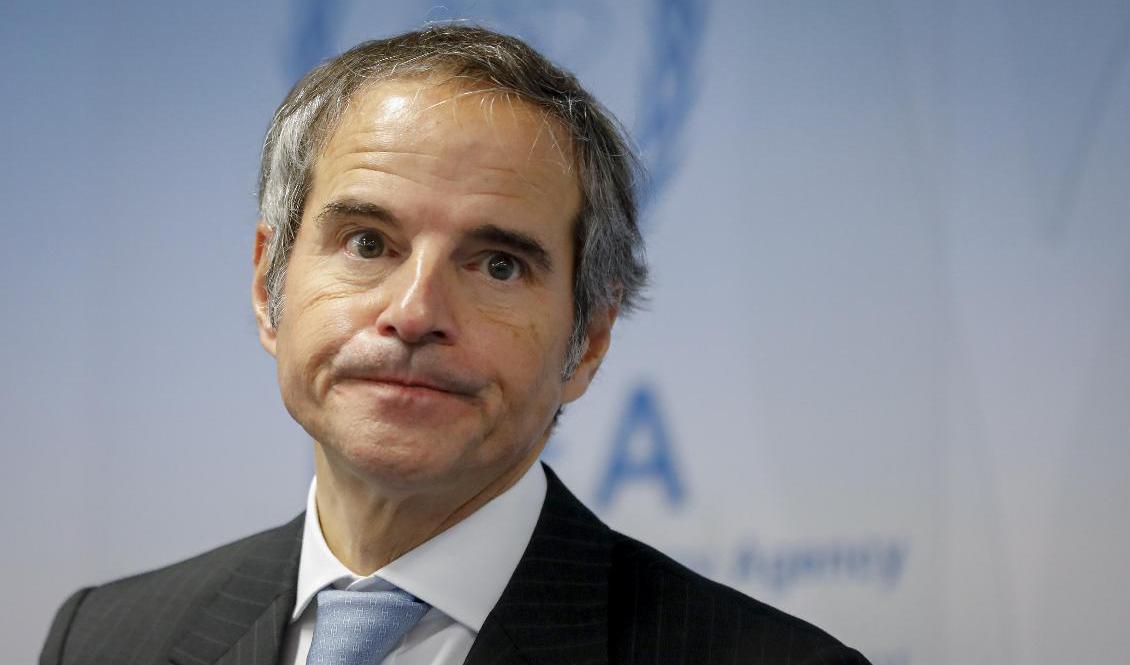Rafael Mariano Grossi, generaldirektör för IAEA, betonar på en pressträff vikten av att Ukrainas kärnkraftverk inte störs av striderna. Foto: Lisa Leutner/AP/TT