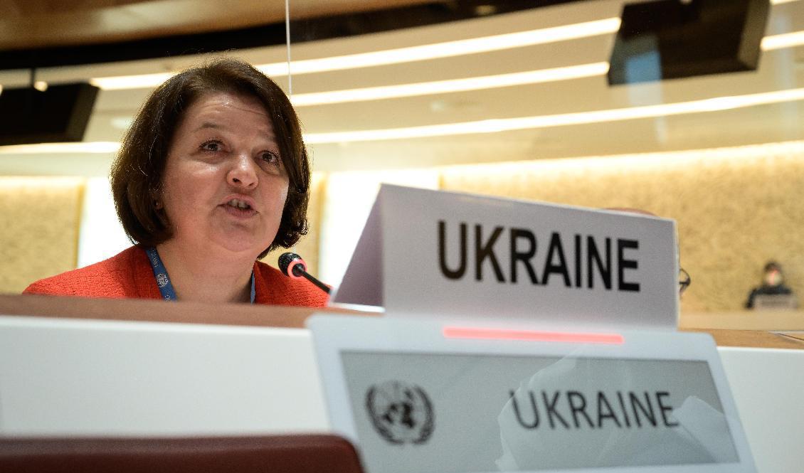 "Jag tackar alla dem som röstade för rätt sak", säger Ukrainas FN-ambassadör Jevhenija Filipenko, efter omröstningen. Arkivbild. Foto: Fabrice Coffrini/AP/TT