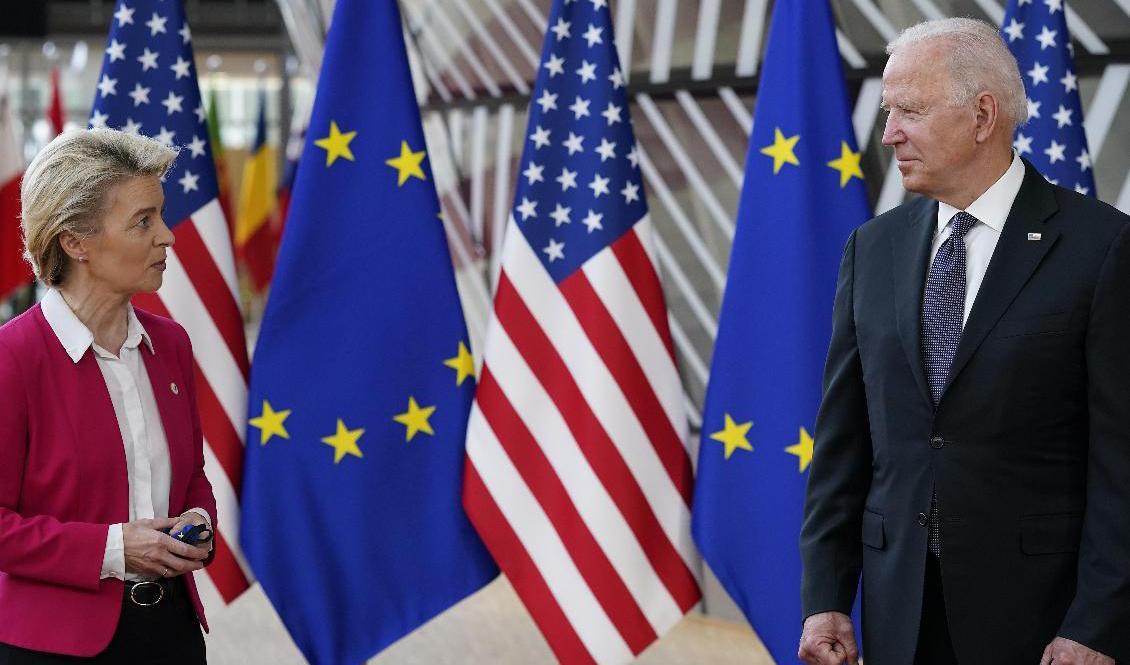 EU-kommissionens ordförande Ursula von der Leyen och USA:s president Joe Biden när ledarna möttes i Bryssel i juni i fjol. Arkivfoto. Foto: Patrick Semansky/AP/TT