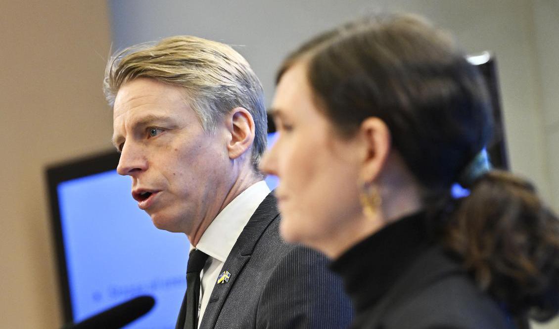 Miljöpartiet med språkrören Per Bolund och Märta Stenevi i spetsen har motvind i opinionen. Arkivbild. Foto: Claudio Bresciani/TT