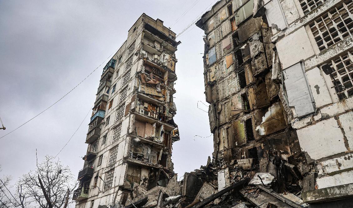 En förstörd byggnad i Mariupol. Arkivbild. Foto: Alexei Alexandrov/AP/TT
