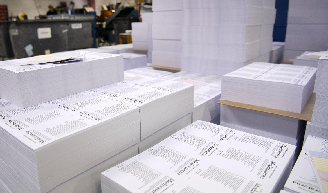 Nytryckta valsedlar inför förra riksdagsvalet. Arkivbild. Foto: Johan Nilsson/TT