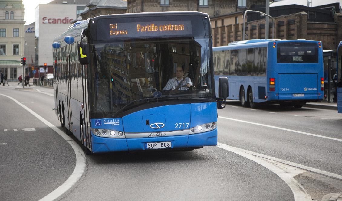 Busslinjer i Göteborg drogs in efter stenkastning. Arkivbild. Foto: Fredrik Sandberg/TT