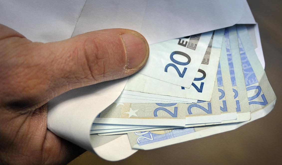 Eurosedlar i ett kuvert. Arkivbild. Foto: Stefan Gustavsson/SvD/TT