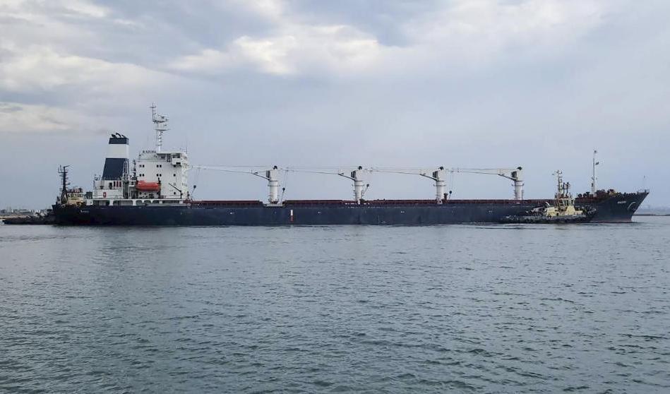 Fartyget Rizoni lämnar Odessas hamn med 26|000 ton spannmål under måndagsmorgonen. Bilden kommer från Ukrainas infrastrukturdepartement. Foto: Ukrainas infrastrukturdepartement/AP/TT