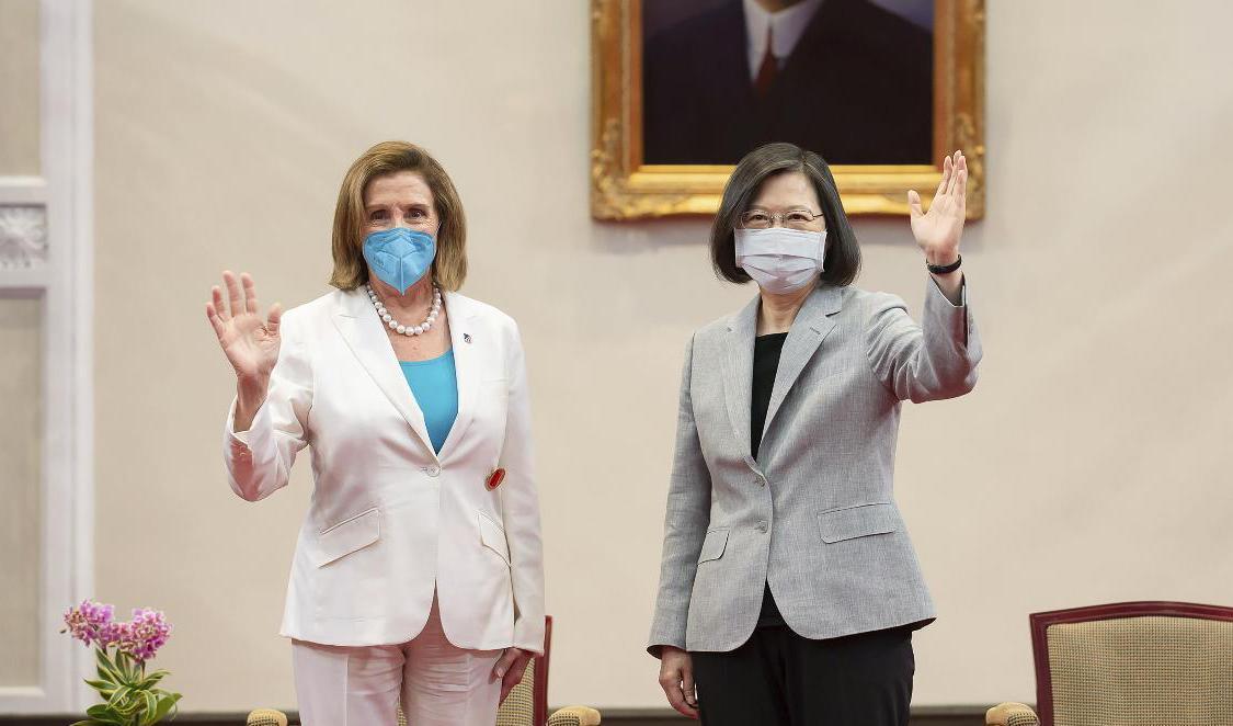 Nancy Pelosi tillsammans med Taiwans president Tsai Ing-Wen. Foto: Taiwans presidentkansli/AP/TT