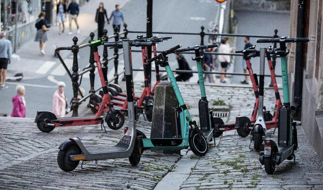 Nya och strängare regler gäller från och med den 1 september för landets elsparkcyklister. Arkivbild. Foto: Christine Olsson/TT