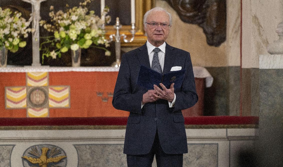 Kung Carl Gustaf framför i ett meddelande på hovets hemsida sina kondoleanser till drottningen Elizabeths familj och till hennes folk. Foto: Jonas Borg/Kungliga hovstaterna