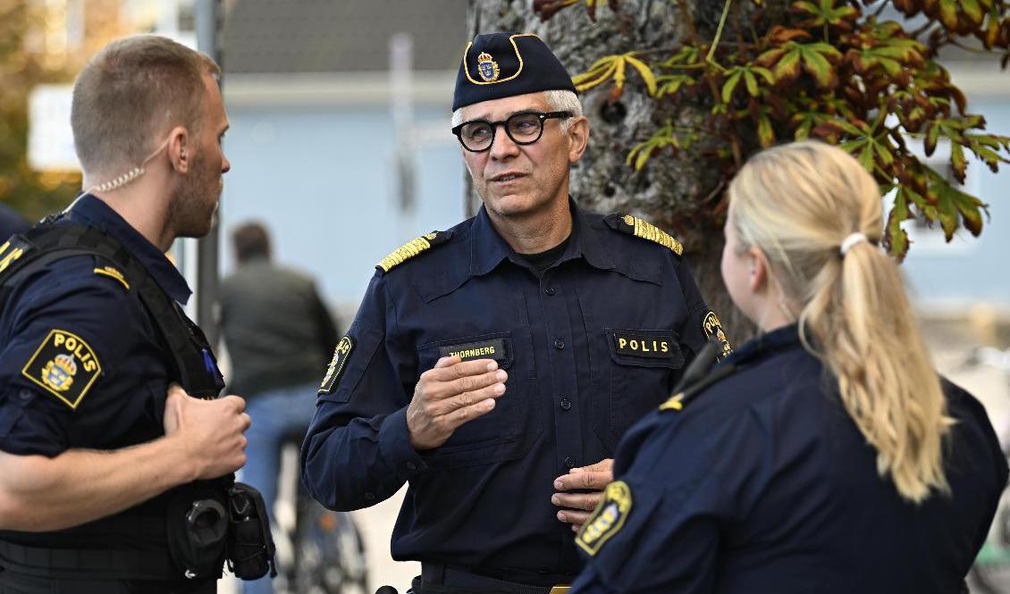 Rikspolischef Anders Thornberg intervjuas i samband med en pressträff i Lund på tisdagen. Foto: Johan Nilsson/TT