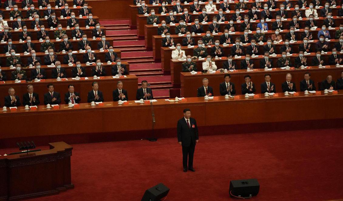 Kinas president Xi Jinping under öppningen av Kommunistpartiets kongress. Foto: Mark Schiefelbein/AP/TT
