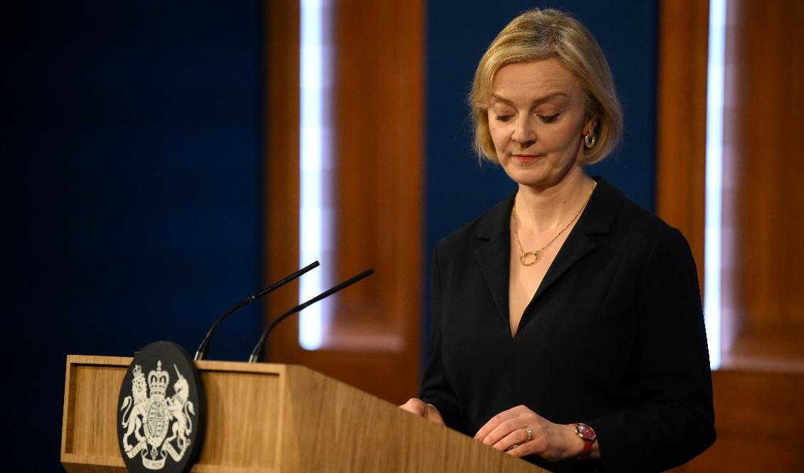 Storbritanniens premiärminister Liz Truss vid en presskonferens på 10 Downing Street i London på fredagen. Foto: Daniel Leal/AP/TT