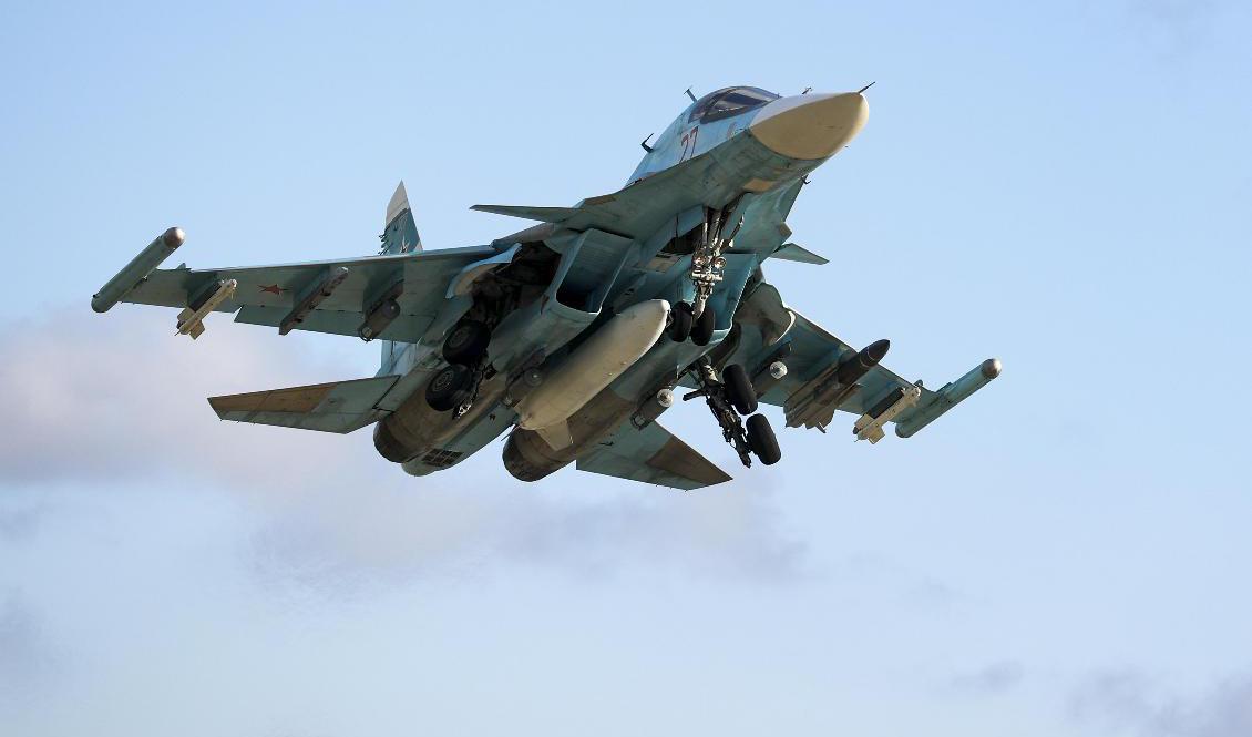 Ryskt stridsplan av typ Suchoj Su-34. Arkivbild. Foto: Vitaliy Timkiv/AP/TT
