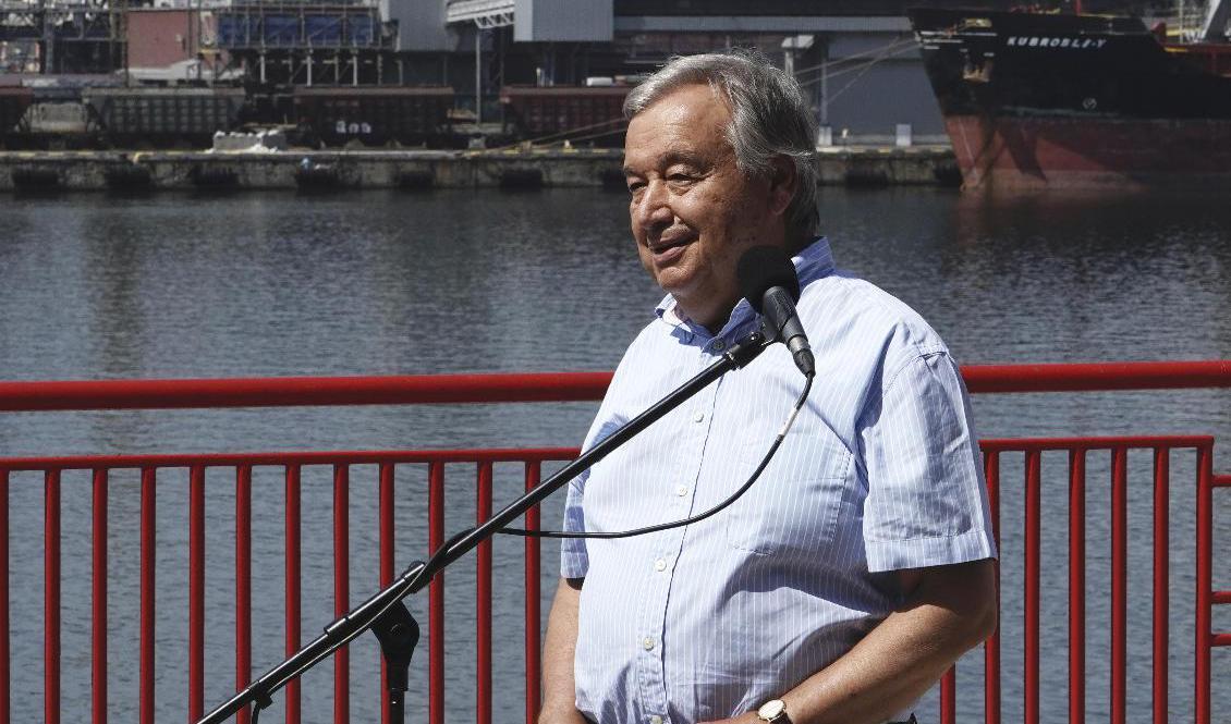 FN:s generalsekreterare António Guterres i Odessas hamn. Bild från i augusti. Foto: Kostiantyn Liberov/AP/TT