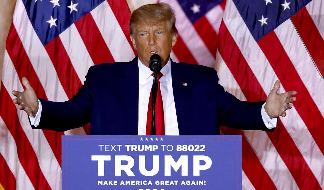 USA:s tidigare president Donald Trump håller ett tal den 15 november 2022 och meddelar att han kandiderar till det amerikanska presidentvalet 2024. Foto: Alon Skuy/AFP via Getty Images
