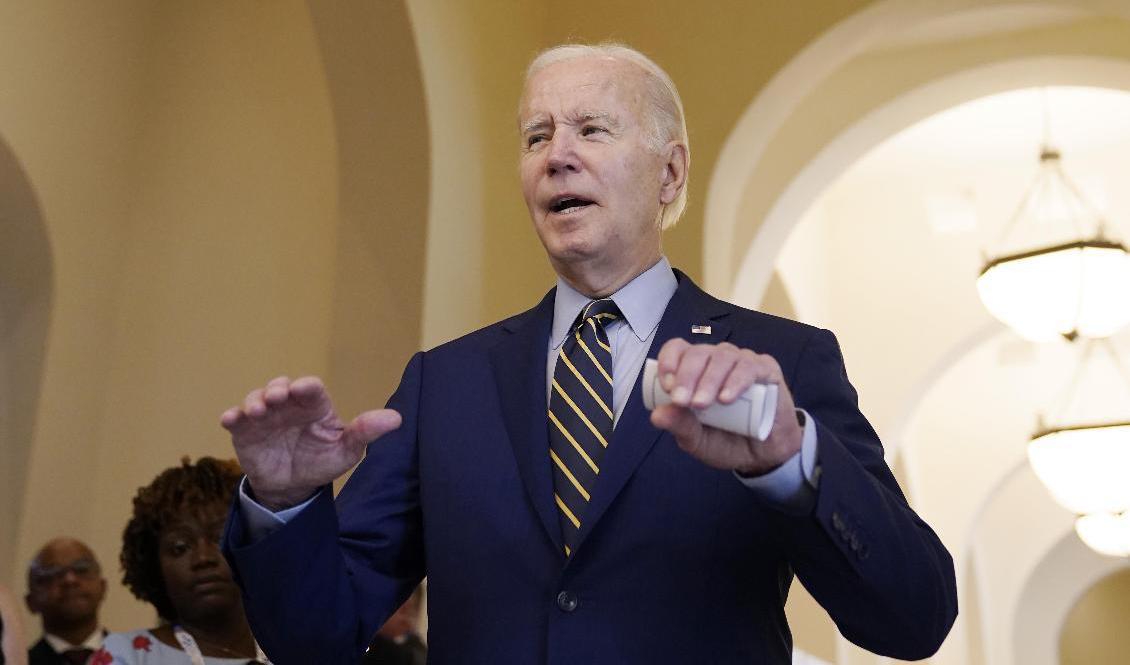 Joe Biden på plats i Kambodja under söndagen. Foto: Alex Brandon/AP/TT