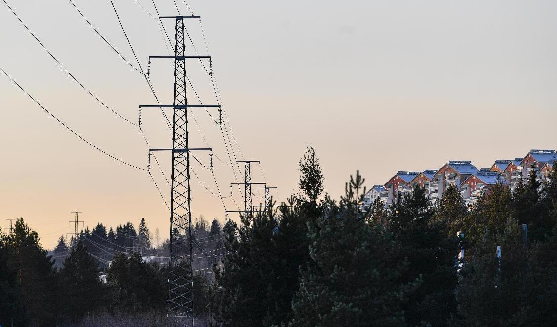 De skenande elpriserna driver upp avgifter och taxor för boenden i hela Sverige, men ökar också skillnaderna kommuner emellan. Arkivbild. Foto: Anders Wiklund/TT