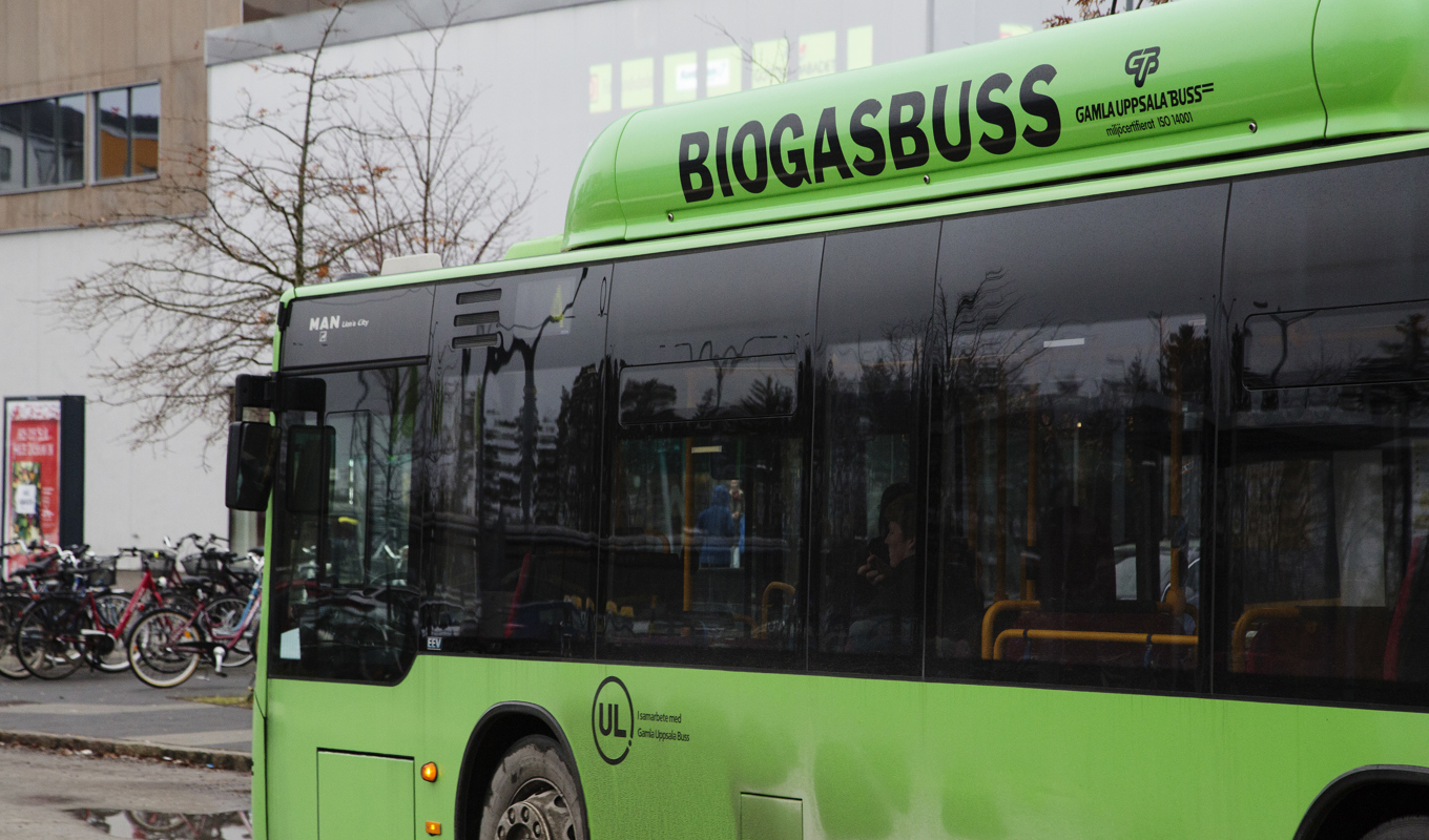 Att resa i kollektivtrafiken i Uppsala län kommer att bli dyrare efter årsskiftet. Arkivbild. Foto: Martina Holmberg / TT