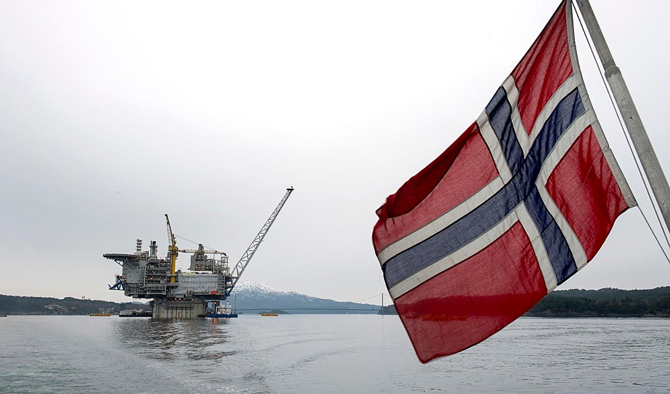 Norsk gas och olja gör att Norge klarar det svåra ekonomiska läget bättre än Sverige. Arkivbild. Foto: Marit Hommedal/NTB/TT