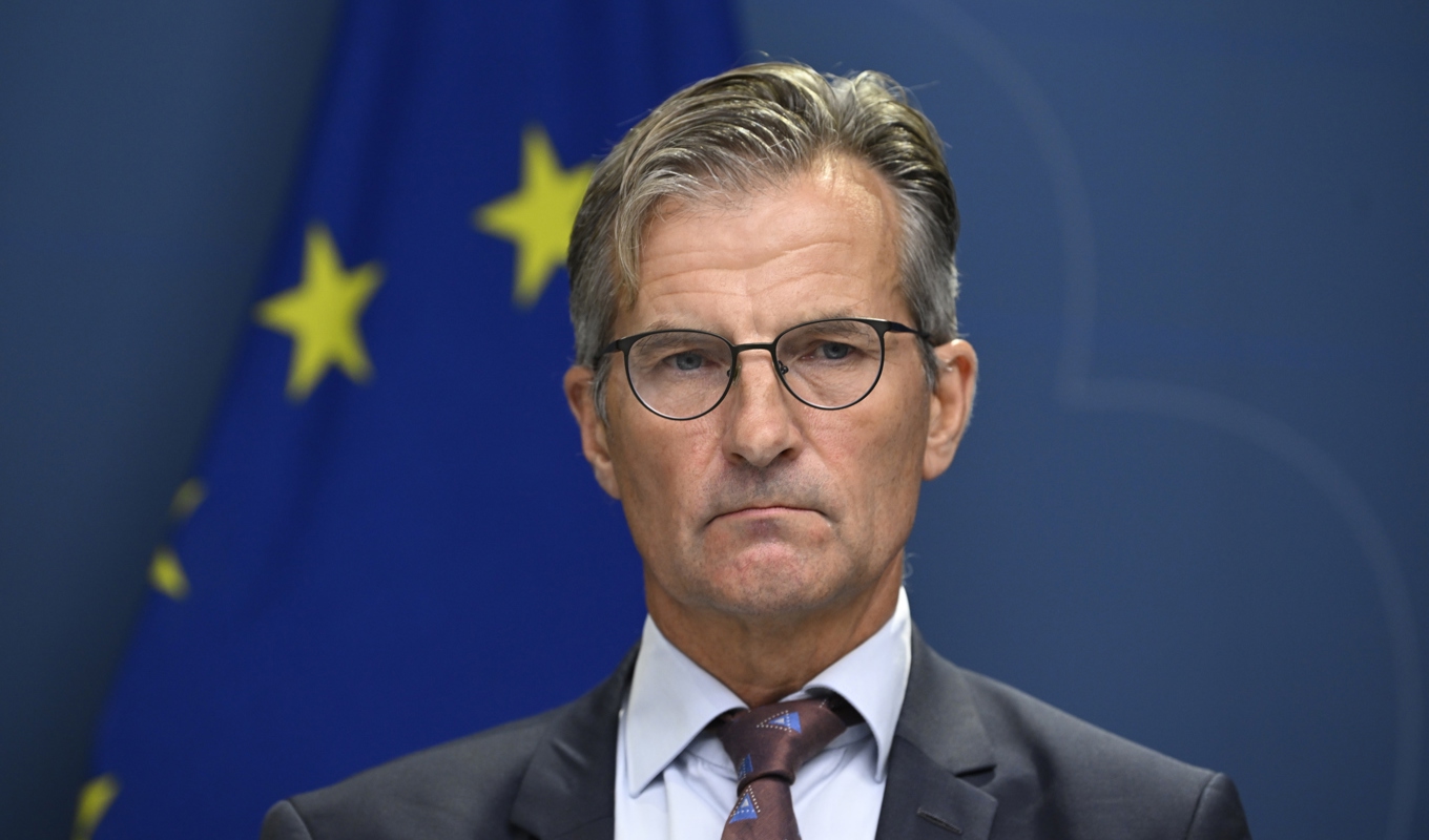 Riksbankschefs Erik Thedéen väntas de närmaste månaderna höja styrräntan med minst 50–100 punkter till, enligt experterna. Arkivbild Foto: Anders Wiklund/TT