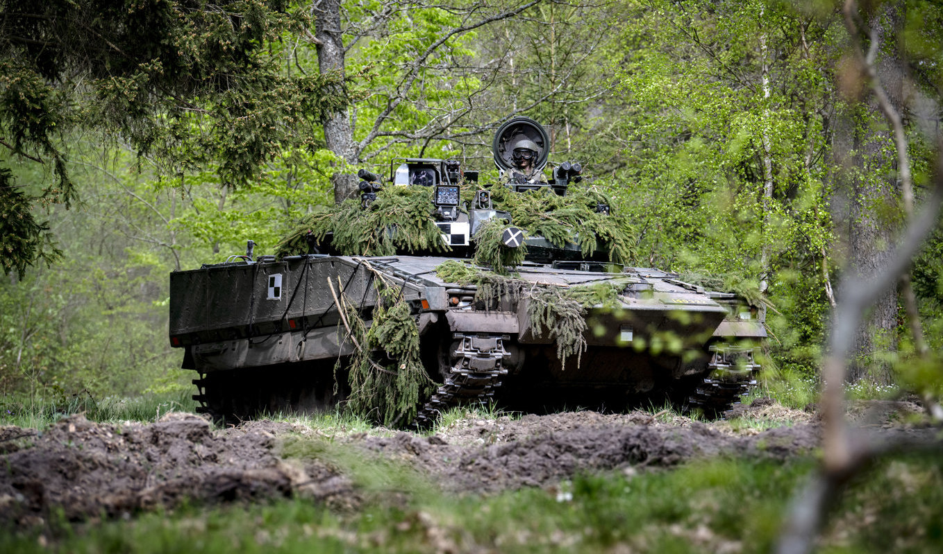 FMV:s beställningar till industrin har ökat samtidigt som leveranser till Försvarsmakten skyndats på, det gäller bland annat renoverade stridsfordon och stridsvagnar. Arkivbild. Foto: Johan Nilsson/TT