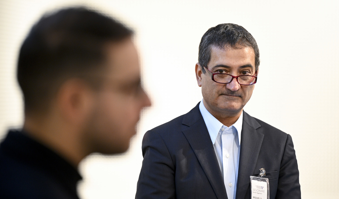 Riksdagsledamoten Robert Hannah (L) bjöd in Sameh Egyptson till riksdagen för att låta honom berätta om sin omdebatterade avhandling om global politisk islam. Foto: Anders Wiklund/TT