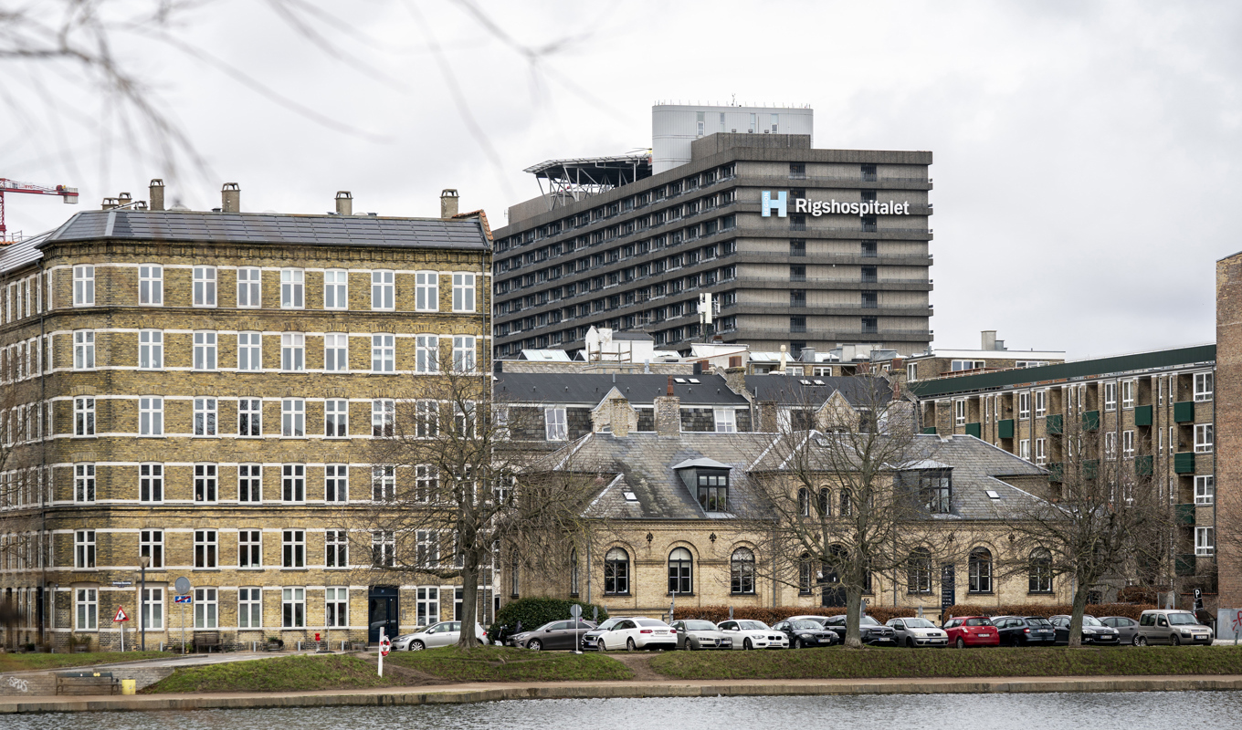 Minst 35 personer har omkommit till följd av allvarliga streptokockinfektioner i Danmark de senaste tre månaderna. Här tornar Rigshospitalet i Köpenhamn över takåsarna i den danska huvudstaden. Arkivbild. Foto: Ida Marie Odgaard/Ritzau/TT