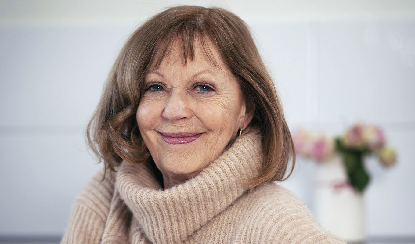 Lill Lindfors arbetar med scenkonsten i olika former och känner stor glädje i att få möta publiken. Hon ser att kultur kan vara både en brobyggare och dörröppnare. Foto: Sofia Drevemo