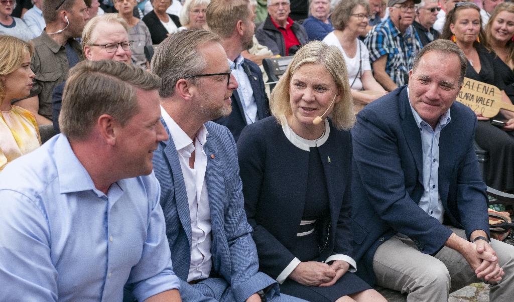 Tobias Baudin, Mikael Damberg, Magdalena Andersson och Stefan Löfven i Almedalen den 3 juli 2022. Foto: Bilbo Lantto