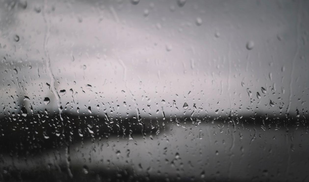 Regn och rusk dominerar väderleken de kommande dagarna. Arkivbild. Foto: Stina Stjernkvist/TT