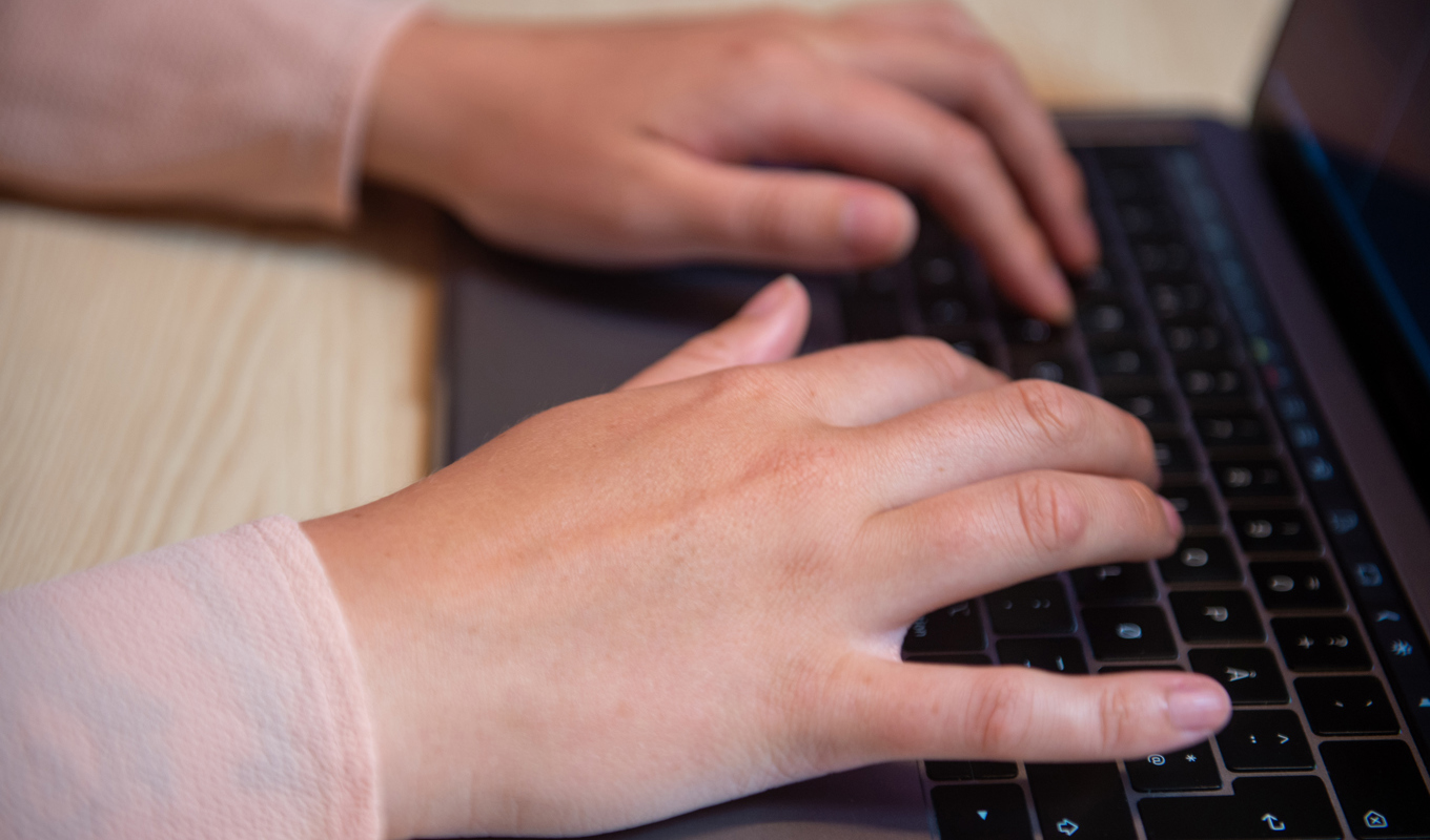 Personer med yrkeserfarenhet kan söka omställningsstudiestöd - när CSN:s sajt fungerar igen. Arkivbild. Foto: Annika Byrde/NTB/TT