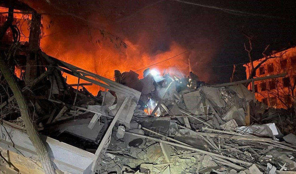 Missilanfall slog till mot städer runtom i Ukraina, i en attack som inleddes tidigt på torsdagsmorgonen. Foto: Ukrainas nationella polis (CC BY 4.0)