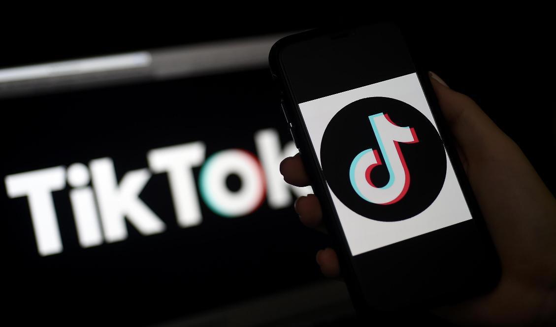 En rad länder runt om i världen förbjuder regeringsanställda att använda Tiktok. Nu har Frankrike valt att gå samma väg. Foto: Olivier Douliery/AFP via Getty Images
