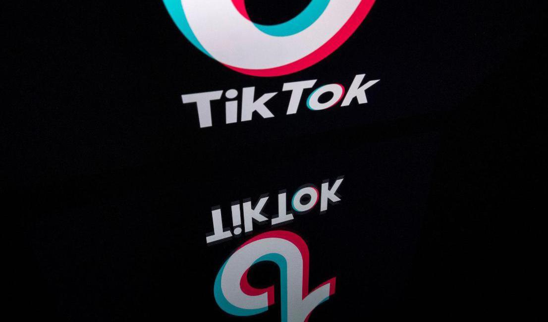 NRK väljer att förbjuda Tiktok på anställdas tjänstetelefoner. Foto: Lionel Bonaventure/AFP via Getty Images
